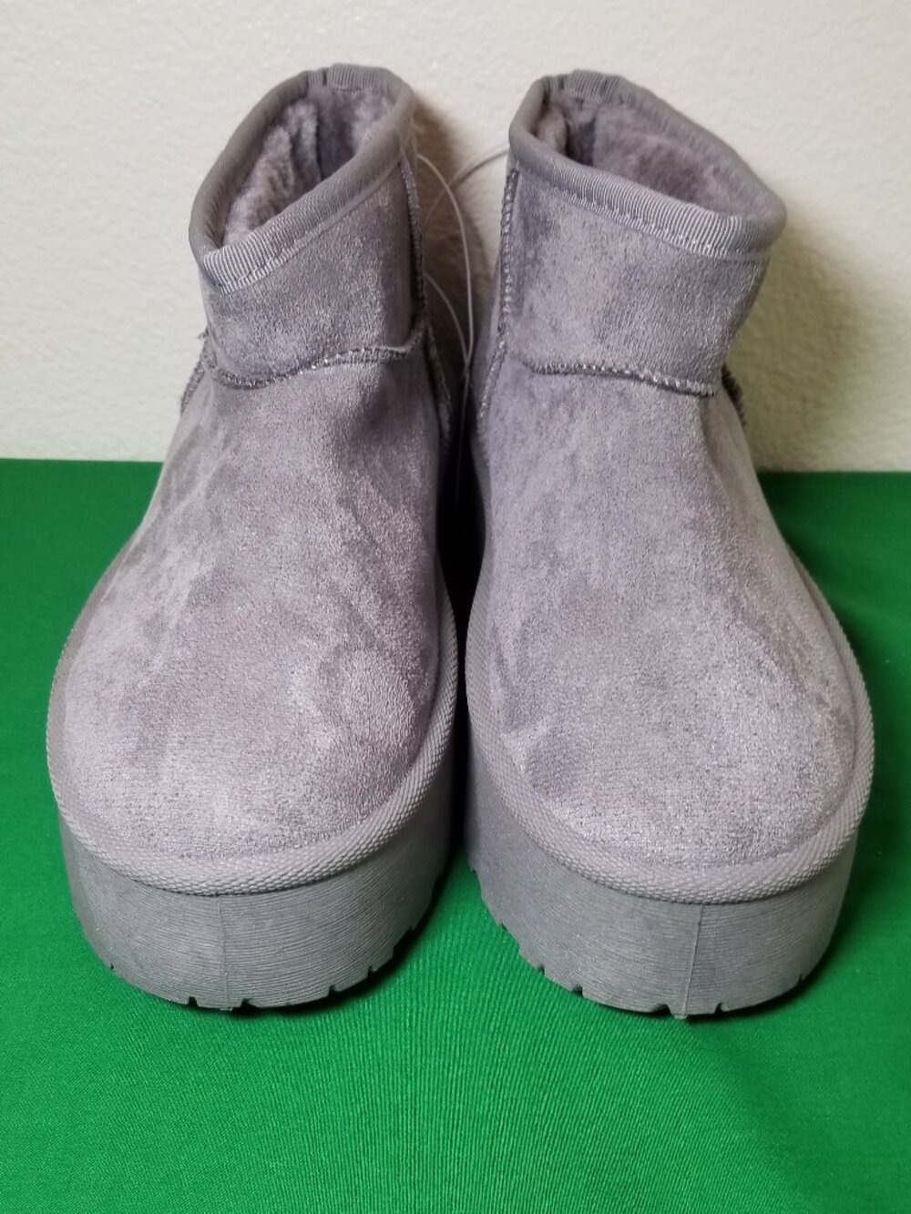 Olivia and Kate Women's Size 8.5 Gray Solid‎ Suede Platform Heel Boots Warm NWT